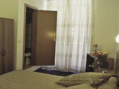 Hotel Acropoli Roma 2*,  İtalya